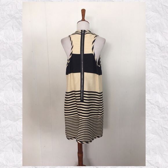 Ali Ro Striped Scoop Neck Sleeveless Shift Dress - Picture 4 of 7